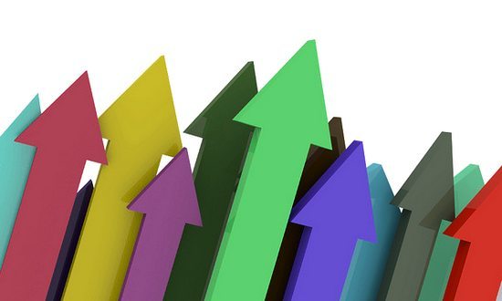 CONSUMI- Le famiglie mantengono ancora basse le spese per i consumi. Ancora distante la quota di spesa effettuata nel periodo pre crisi – Siamo ancora sotto del 2,9% CONSUMI- Le famiglie mantengono ancora basse le spese per i consumi. Ancora distante la quota di spesa effettuata nel periodo pre crisi – Siamo ancora sotto del 2,9%